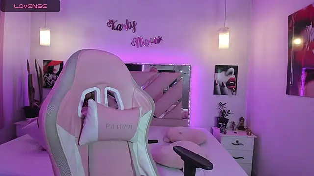 Karly_moon live