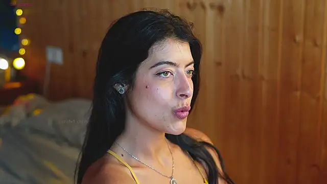 anabelcurvy live