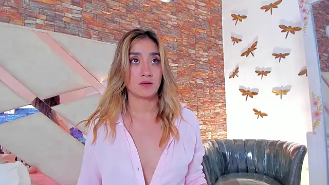 lucy_davies live
