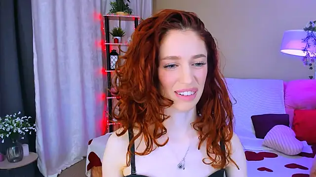 ChristinaConteeree live