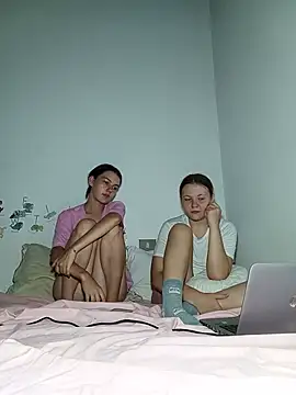 ella_maya live
