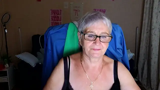 Sandra_Snowflake live