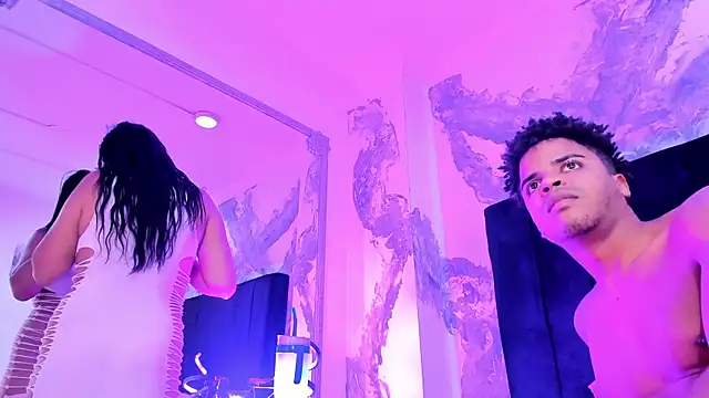 TaylorAndThalia live