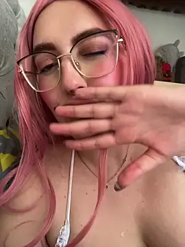 VioletPearson live