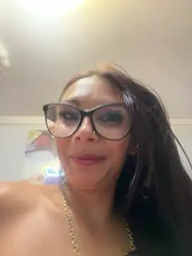 SweetSophieXOXO live