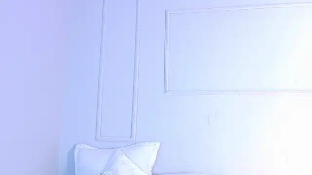 VioletBloomm live