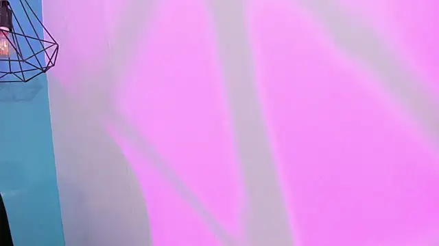 Luna_roose1 live