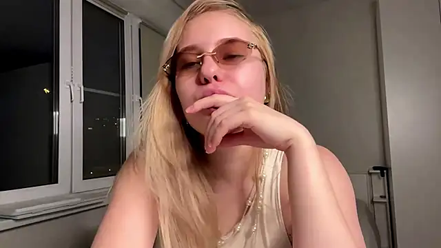 AmeliaOakheart live