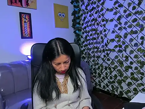 Megaan_Collins live