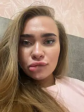 MonicaWestt live