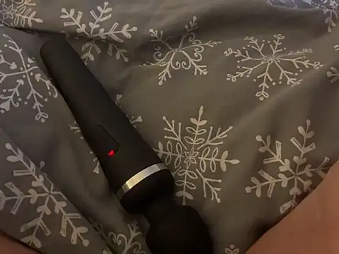 CurvyEllaX live