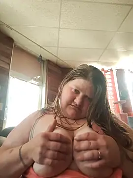 chrissybear84 live