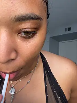 Yasmin_brazil live