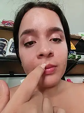 Julieth_hot-69 live