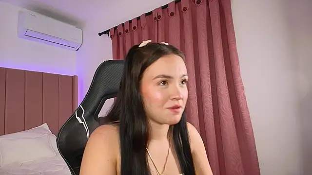 Charlotte_Deluxe18 live