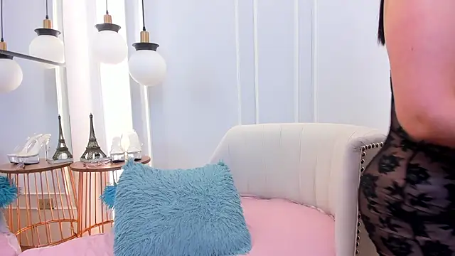CarolinnaSaenz live