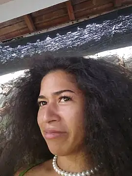 Nadia-Monroe live