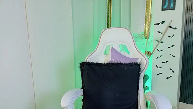 Madison_Jackson live