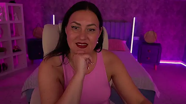 VelvetLuck live