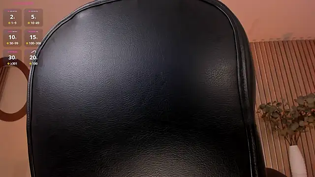 MiaFarrell_ live