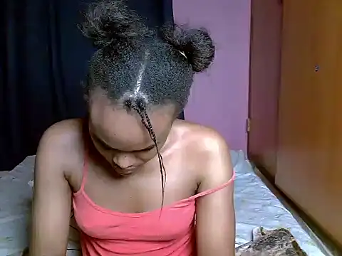 Queen_petite_ live