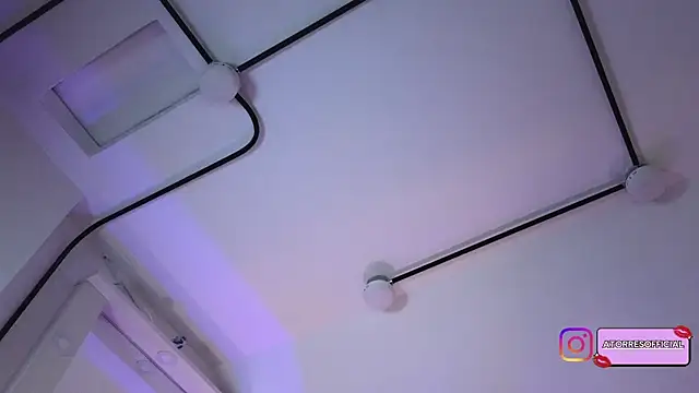 Angela_Torres_ live