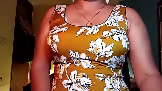 YourDesi_Laila_ live