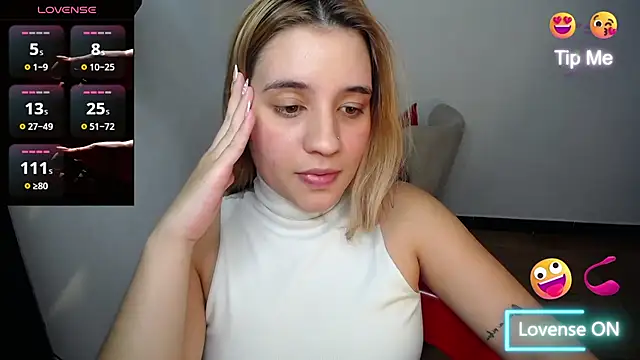 Ambar_lynn01 live
