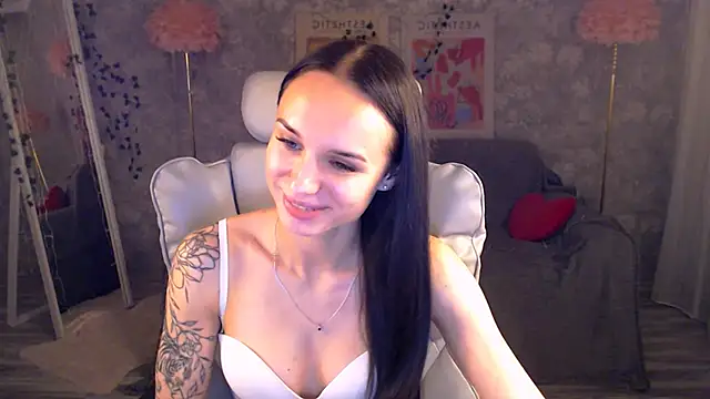 NicoleMerz live