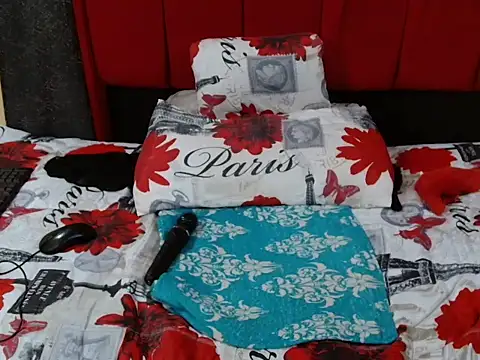 ThickSexyBoobsX live