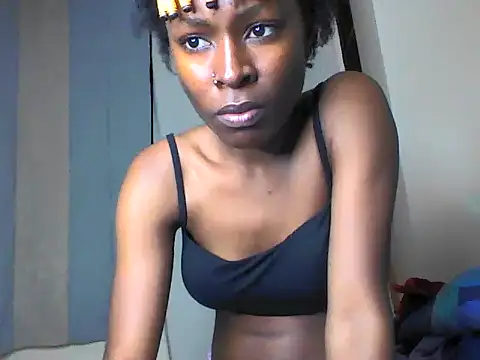 freakyqueenB profile