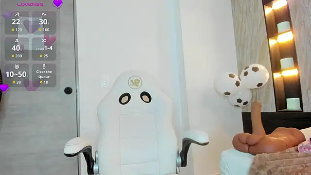 naomi_rossee live