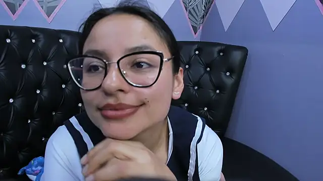 AuroraGreyy live