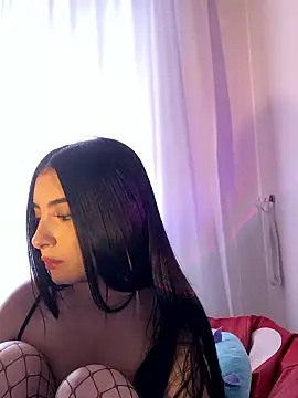 Magiee_Thompson live