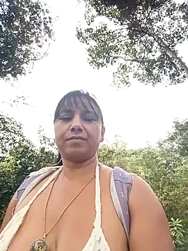 esmeralda_li live