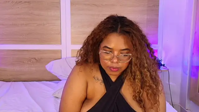 Your_big_ebony_goddness live