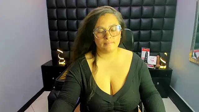 Sarah_Boobs_ live