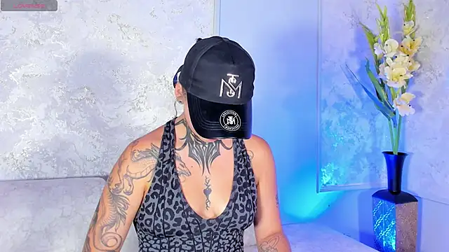 Alahia_Dangelo live