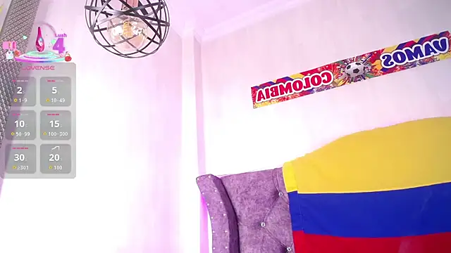 Violet_Collins1 live