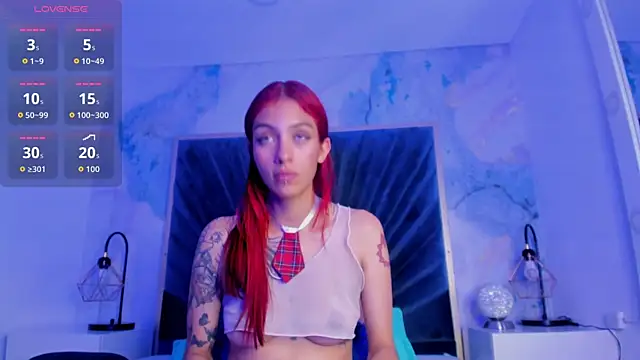 Derieri_Blush live