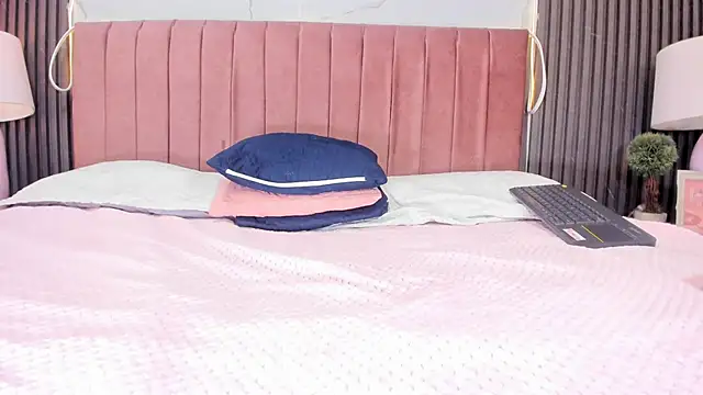 Hanna_Thorne live