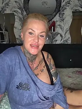 InkedMissLaBaehm live