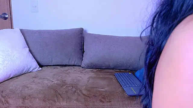 Megan_Diamond05 live