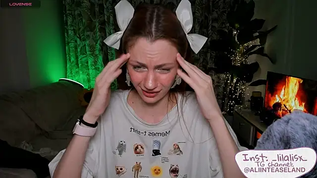 Alyssa_Smitt live