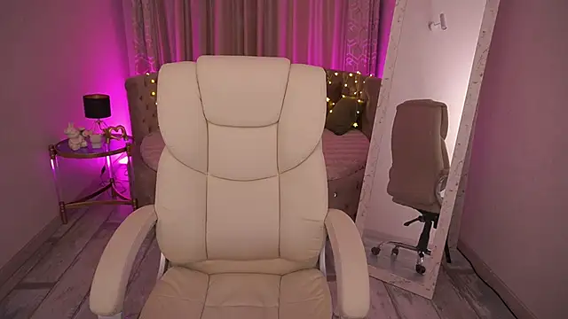 JuicyRina live
