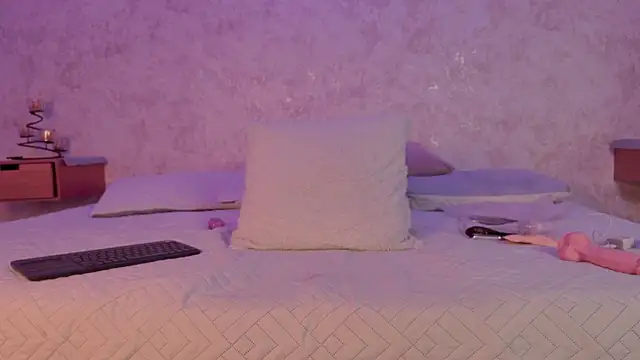Mia_hill1 live