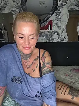 InkedMissLaBaehm live