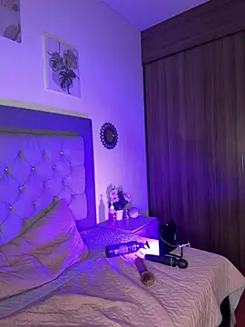 Zoe_Ravenn live