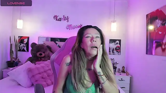 Karly_moon live