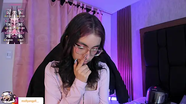 Molly_A live